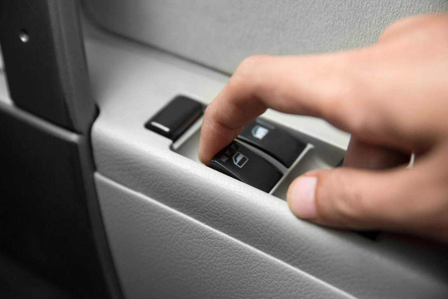 Car Window Won'T Roll Up: Quick Fixes to Solve the Issue Fast